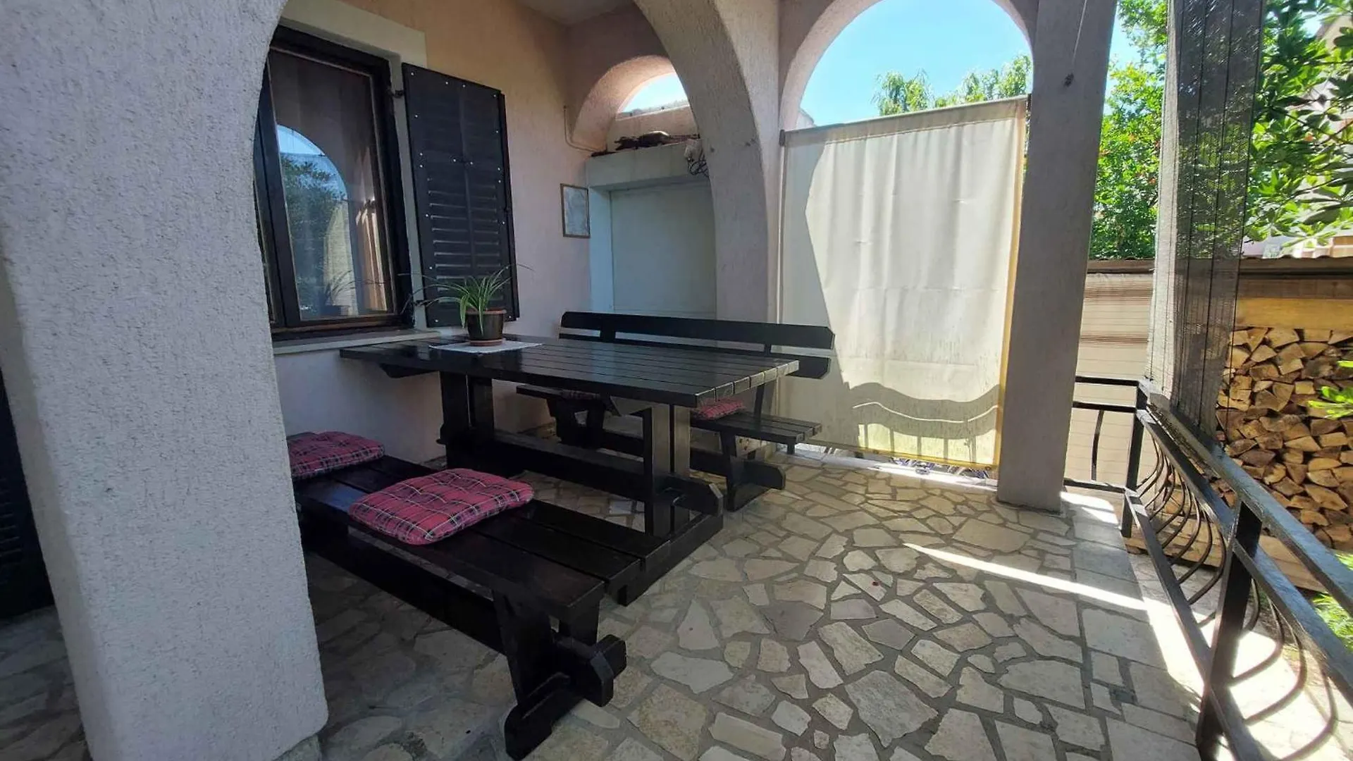Apartment In Malinska/Insel Krk 14773 Хорватия